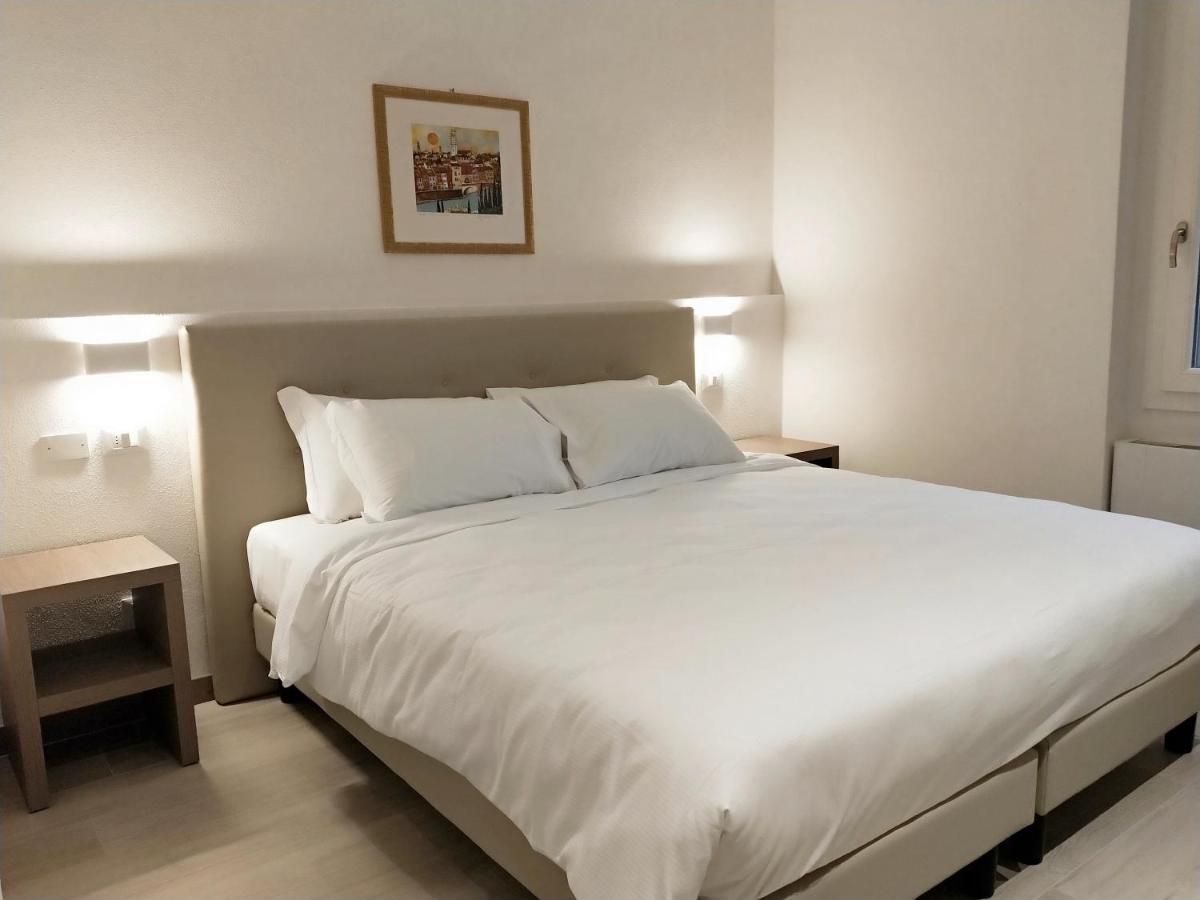 Via Poma Apartments&Rooms Verona Exterior photo