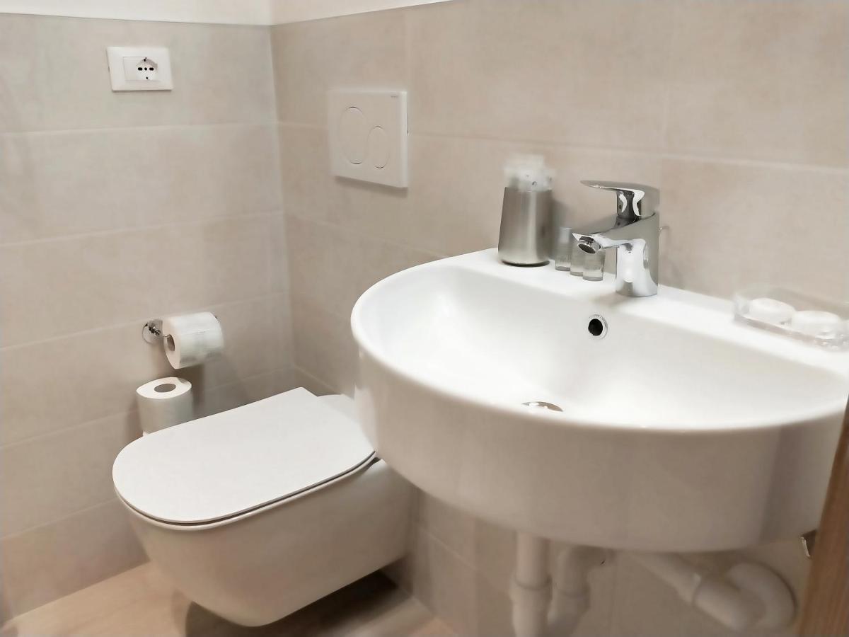 Via Poma Apartments&Rooms Verona Exterior photo