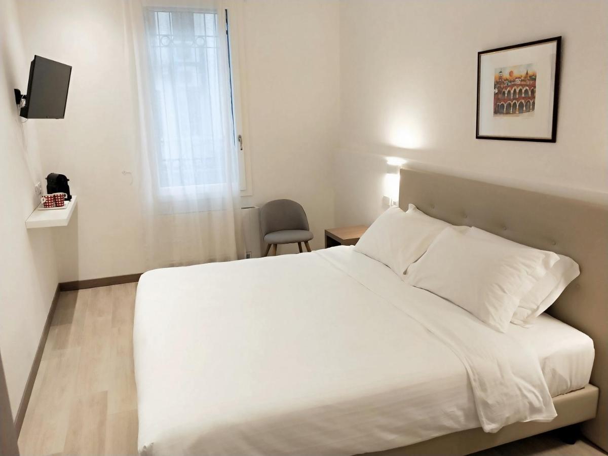 Via Poma Apartments&Rooms Verona Exterior photo
