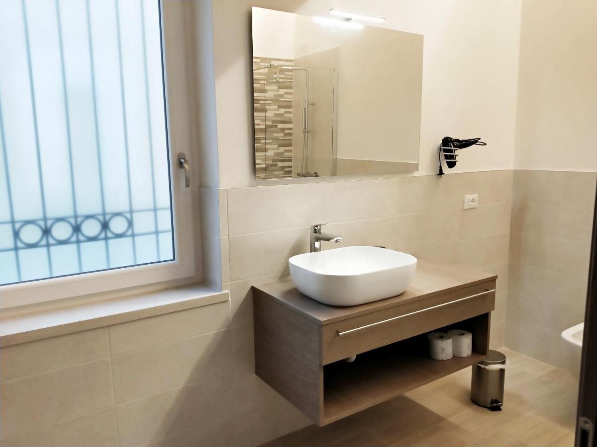 Via Poma Apartments&Rooms Verona Exterior photo